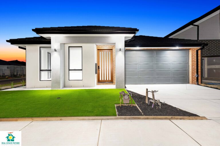 twilight-real-estate-photo-cranbourne.jpg